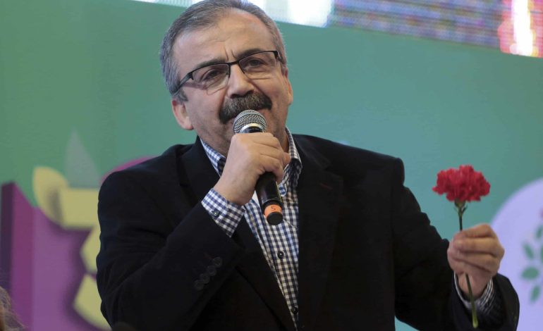 Türkei: Massenmörder Öcalan zeigt sich offen für Annäherung mit Regierung