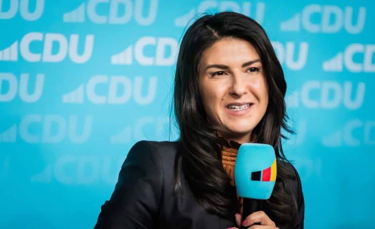 Serap Güler: CDU-Politikerin mit türkischen Wurzeln wird Staatsministerin