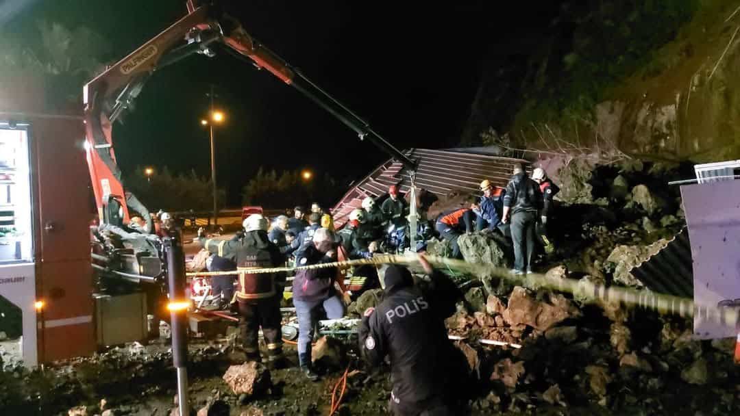 Erdrutsch in Samsun: Vater und zwei Töchter sterben – Empörung groß