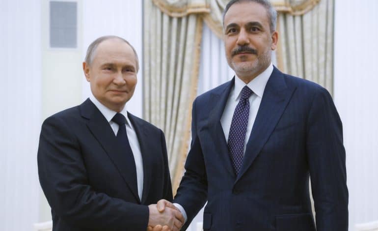 ukraine krieg türkeis außenminister fidan bei putin