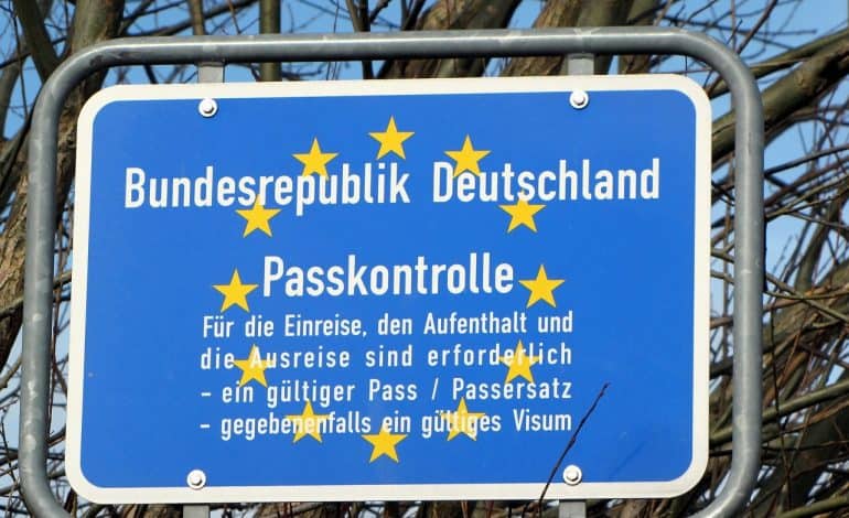 Vergrault Deutschland seine Fachkräfte? Immer mehr Eingewanderte denken ans Auswandern