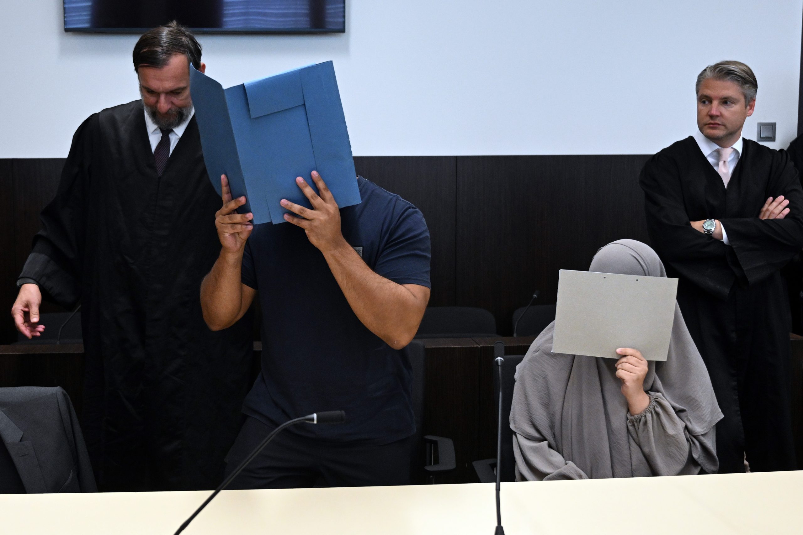 salafistischer tiktok star wegen spendenbetrugs vor gericht