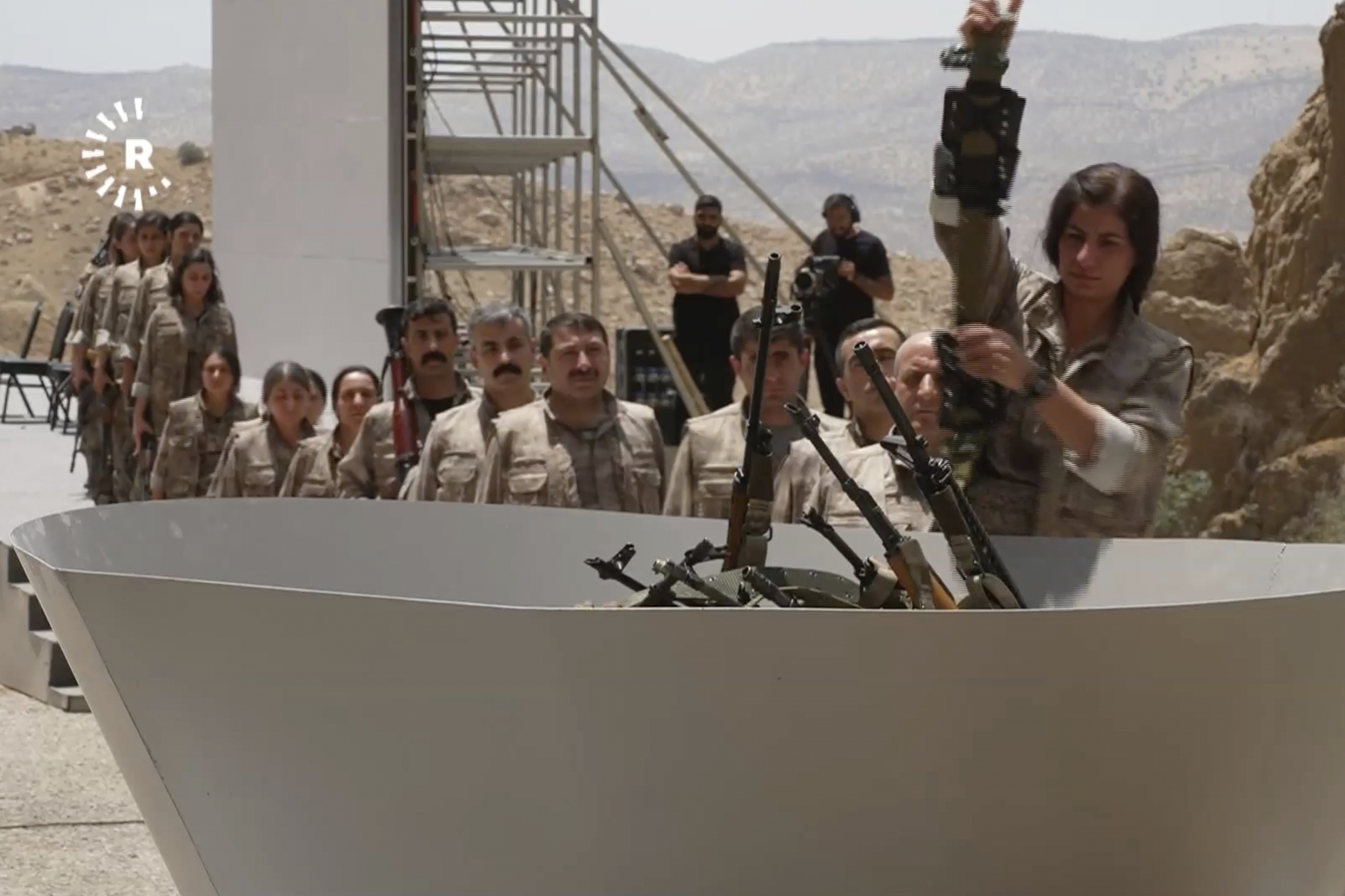 pkk beginnt symbolische waffenniederlegung