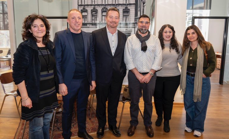 Bundespolizeibeauftragter besucht NSU-Ausstellung in Köln