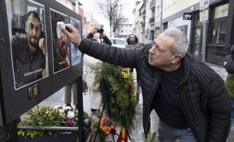 Sechs Jahre nach rassistischer Tat: Stilles Gedenken in Hanau und andernorts