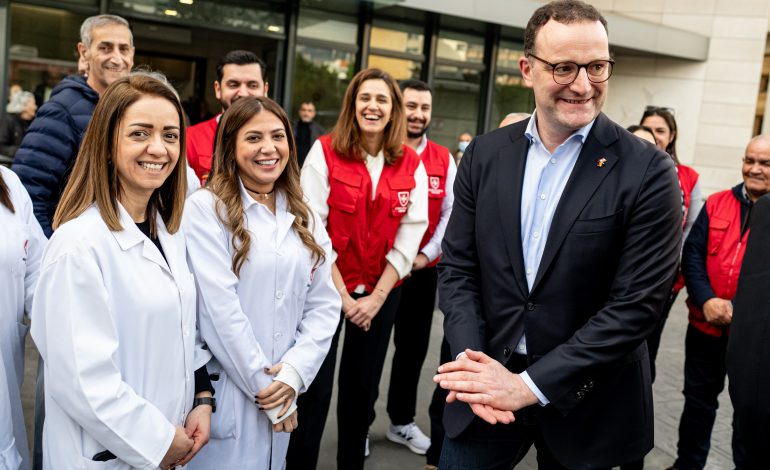 unionsfraktionschef spahn reist in den libanon