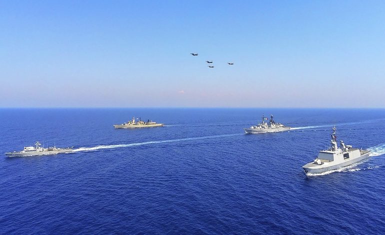 kriegsschiffe im mittelmeer